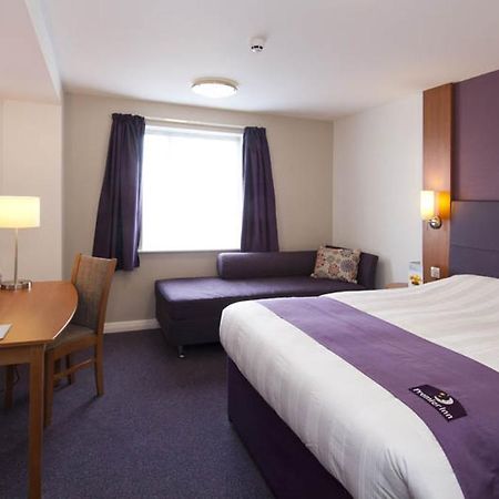 Premier Inn Bournemouth East 외부 사진
