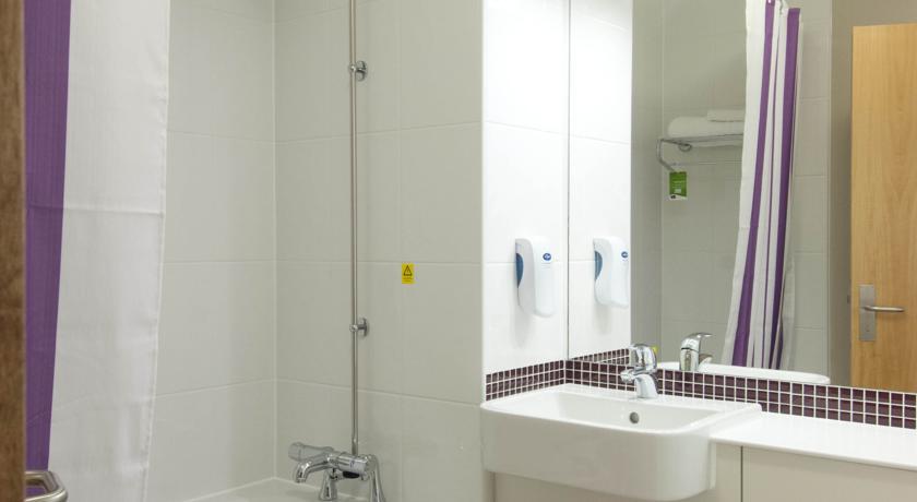 Premier Inn Bournemouth East 객실 사진
