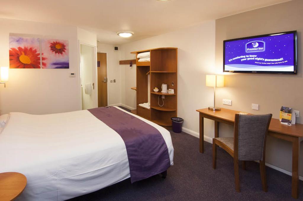 Premier Inn Bournemouth East 외부 사진