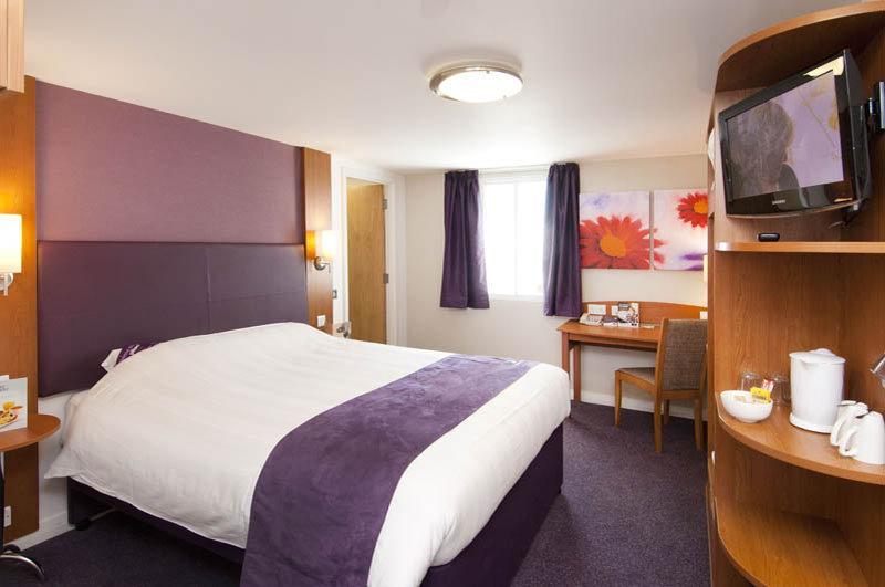 Premier Inn Bournemouth East 외부 사진
